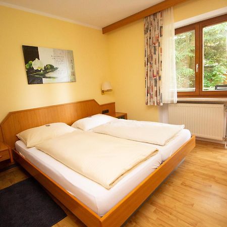 Hotel Am Wald Ottobrunn Exterior foto